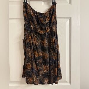 Imaginary voyage strapless dress with pockets